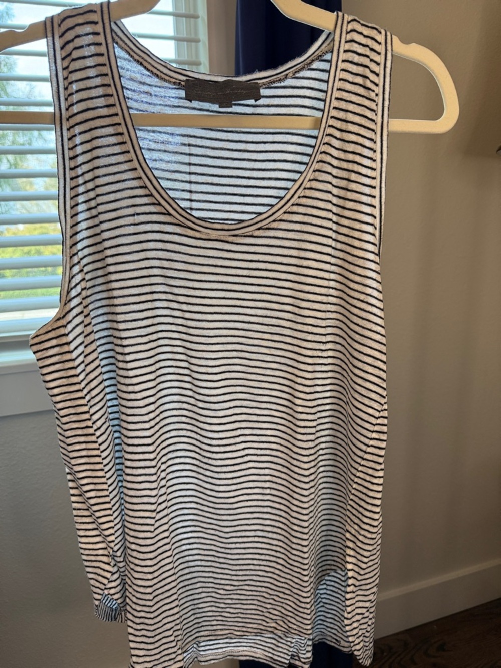 Linen Black-and-White Striped Scoop Neck Tank